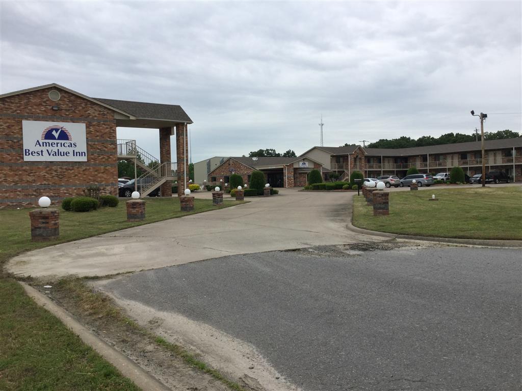 Americas Best Value Inn Cabot Bagian luar foto
