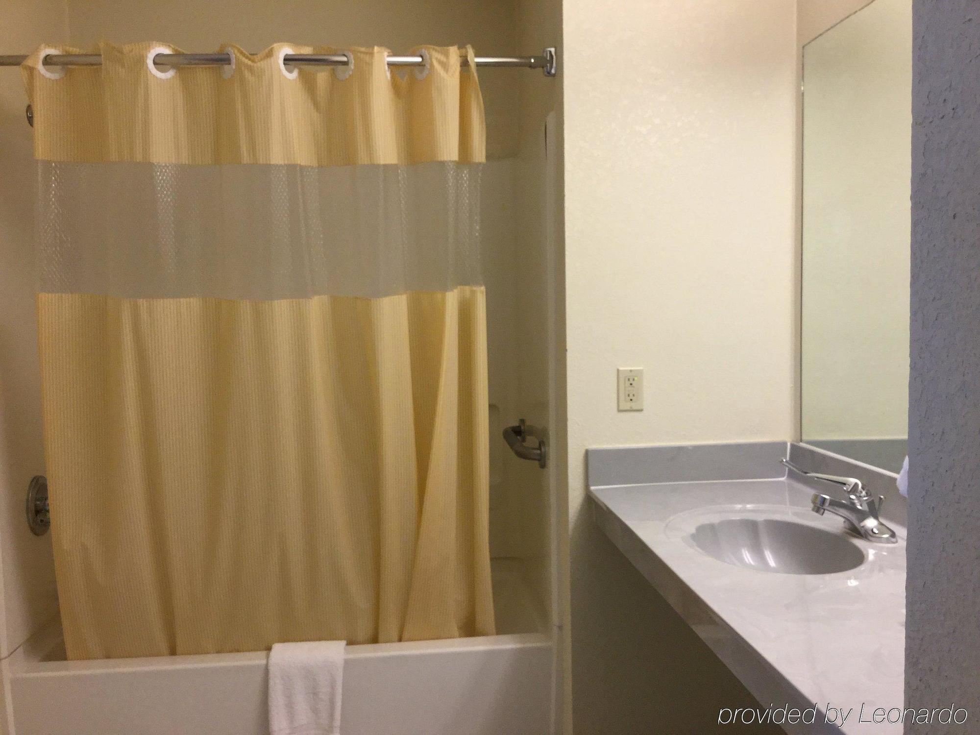 Americas Best Value Inn Cabot Bagian luar foto