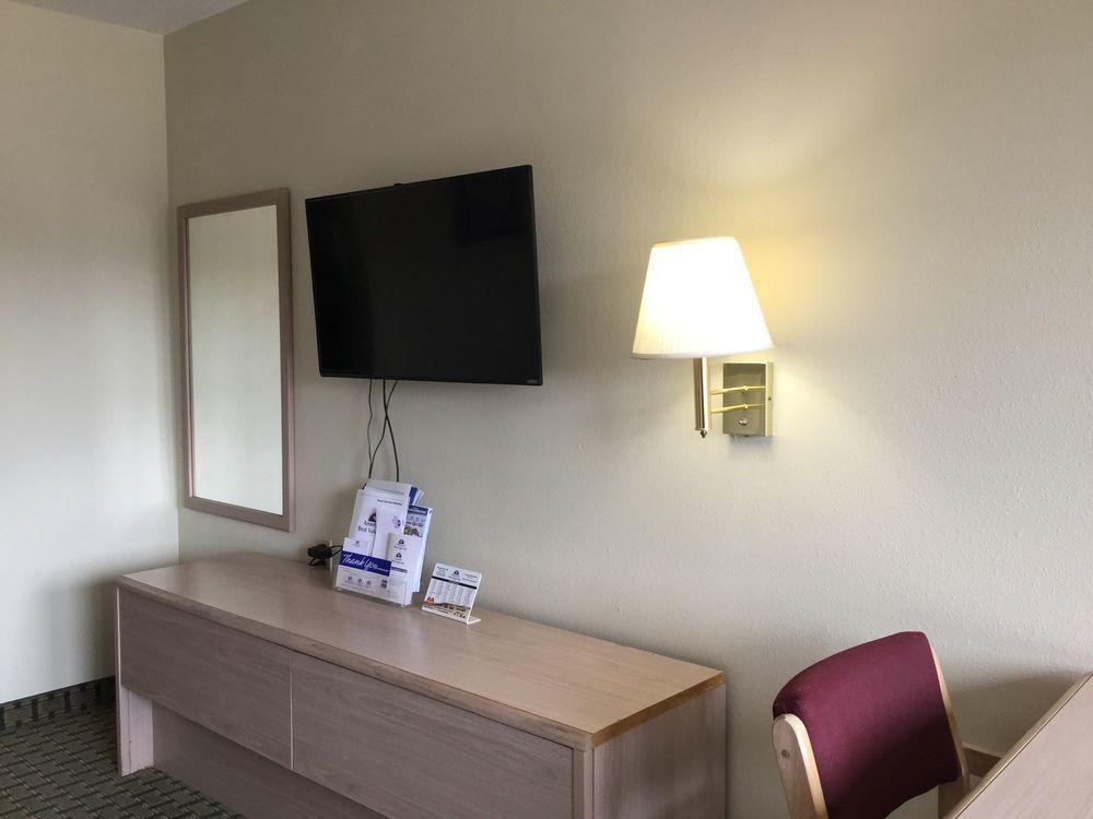 Americas Best Value Inn Cabot Bagian luar foto